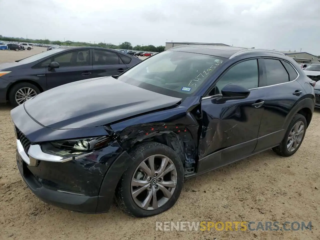1 Photograph of a damaged car 3MVDMBDL5MM320177 MAZDA CX30 2021