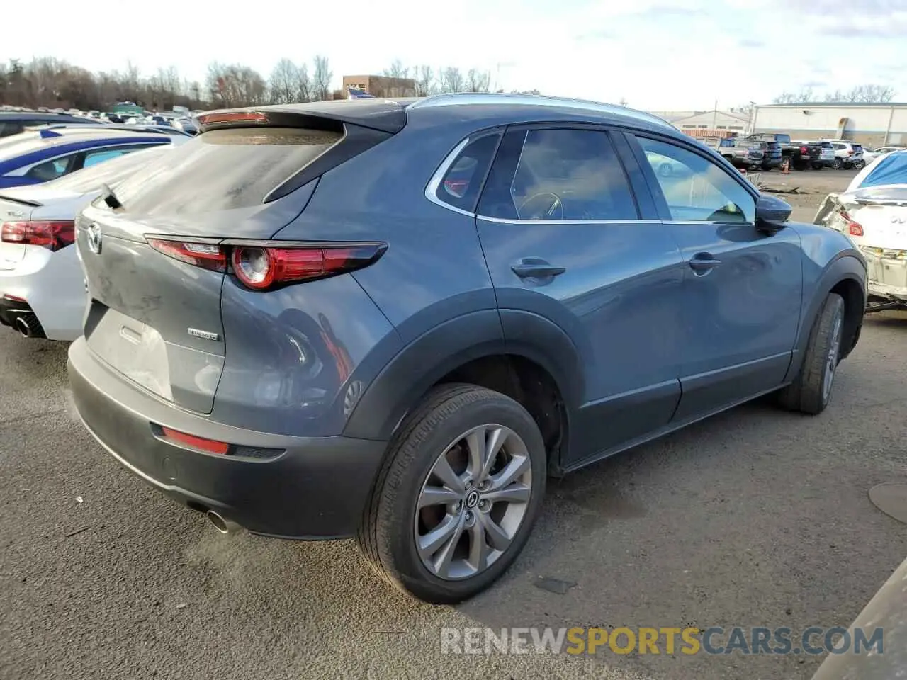 3 Photograph of a damaged car 3MVDMBDM2MM220739 MAZDA CX30 2021