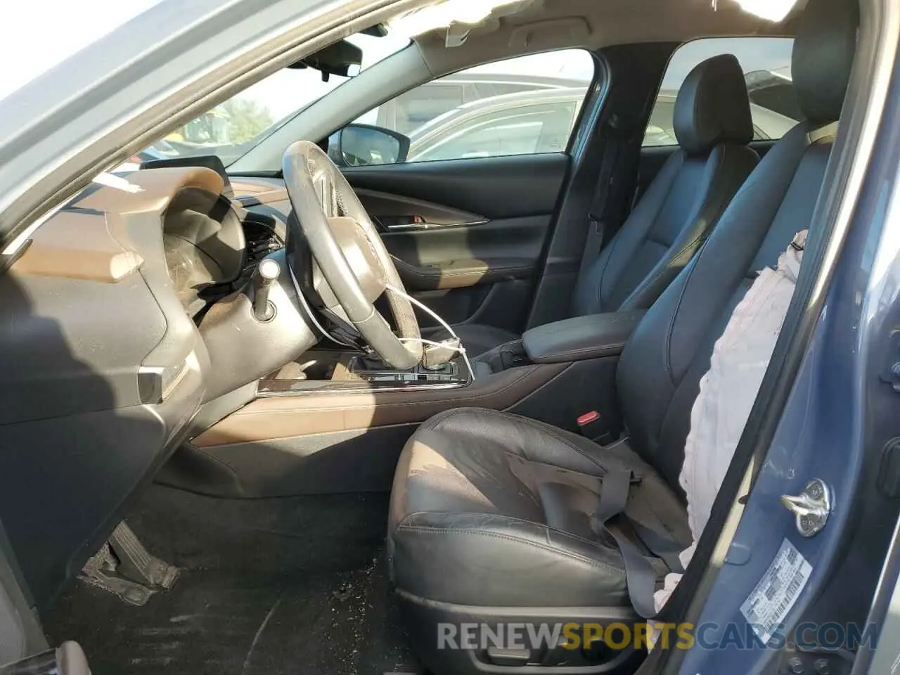 7 Photograph of a damaged car 3MVDMBDM2MM220739 MAZDA CX30 2021