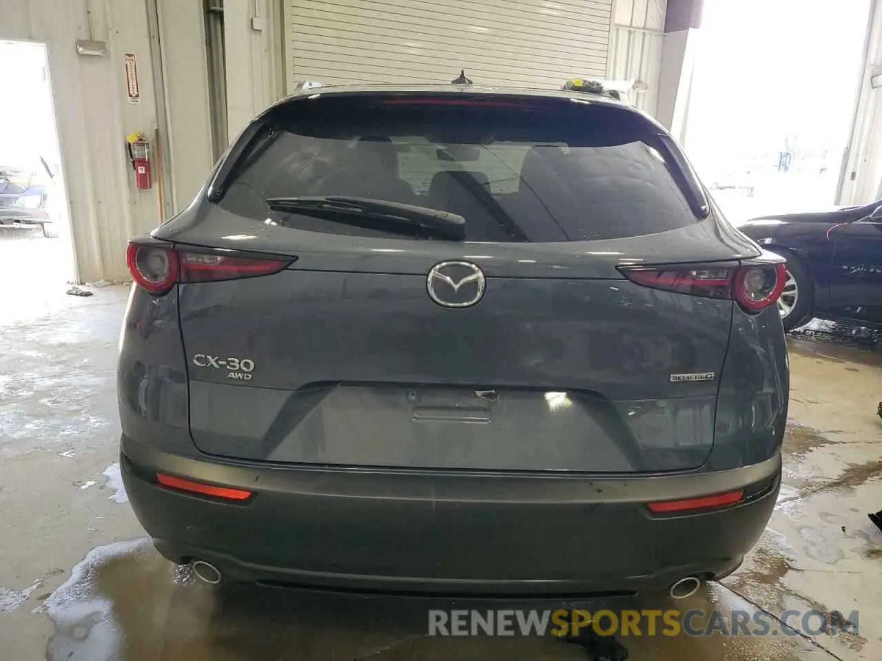 6 Photograph of a damaged car 3MVDMBDM7MM214600 MAZDA CX30 2021