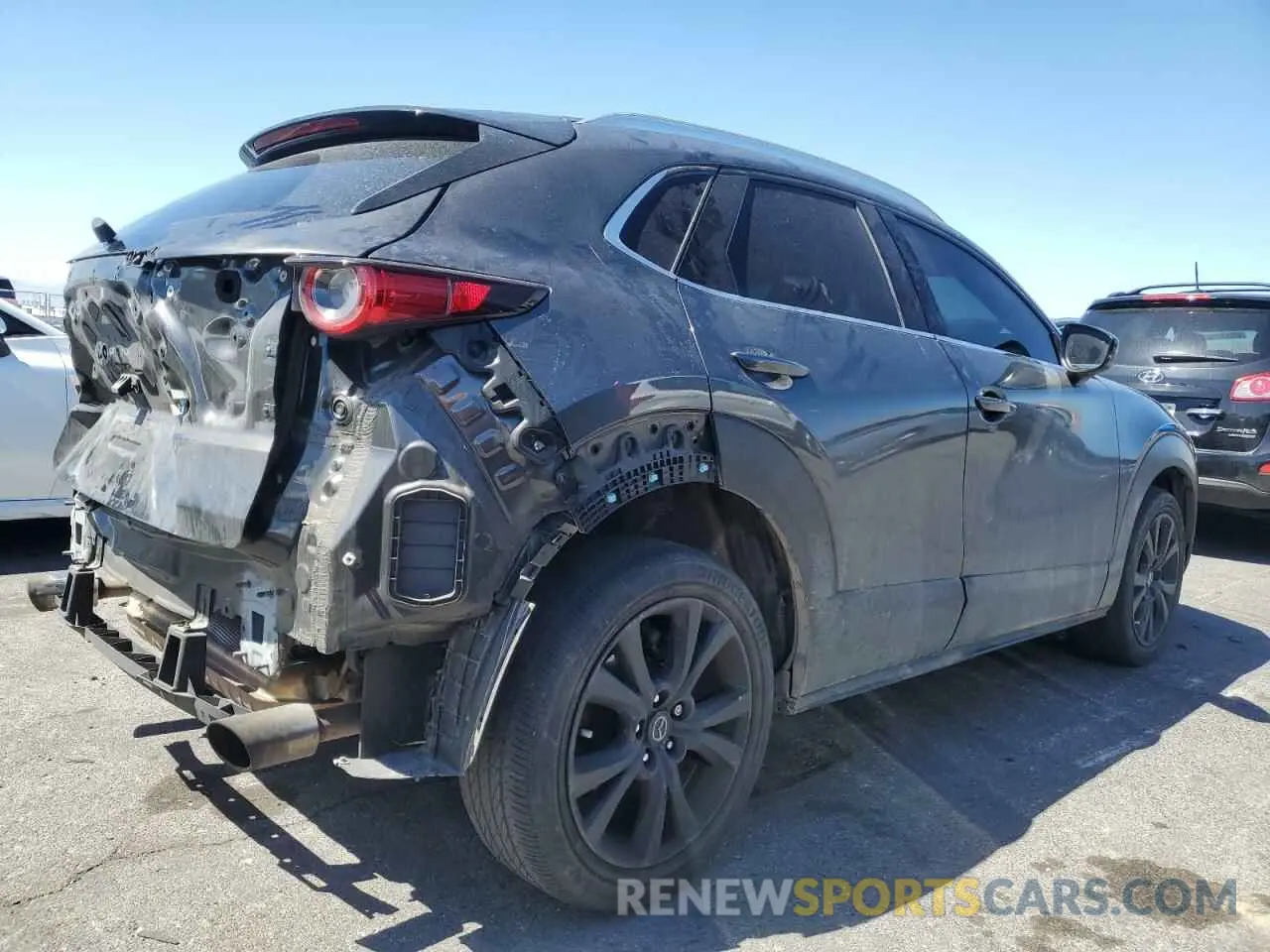 3 Photograph of a damaged car 3MVDMBDY0MM254973 MAZDA CX30 2021