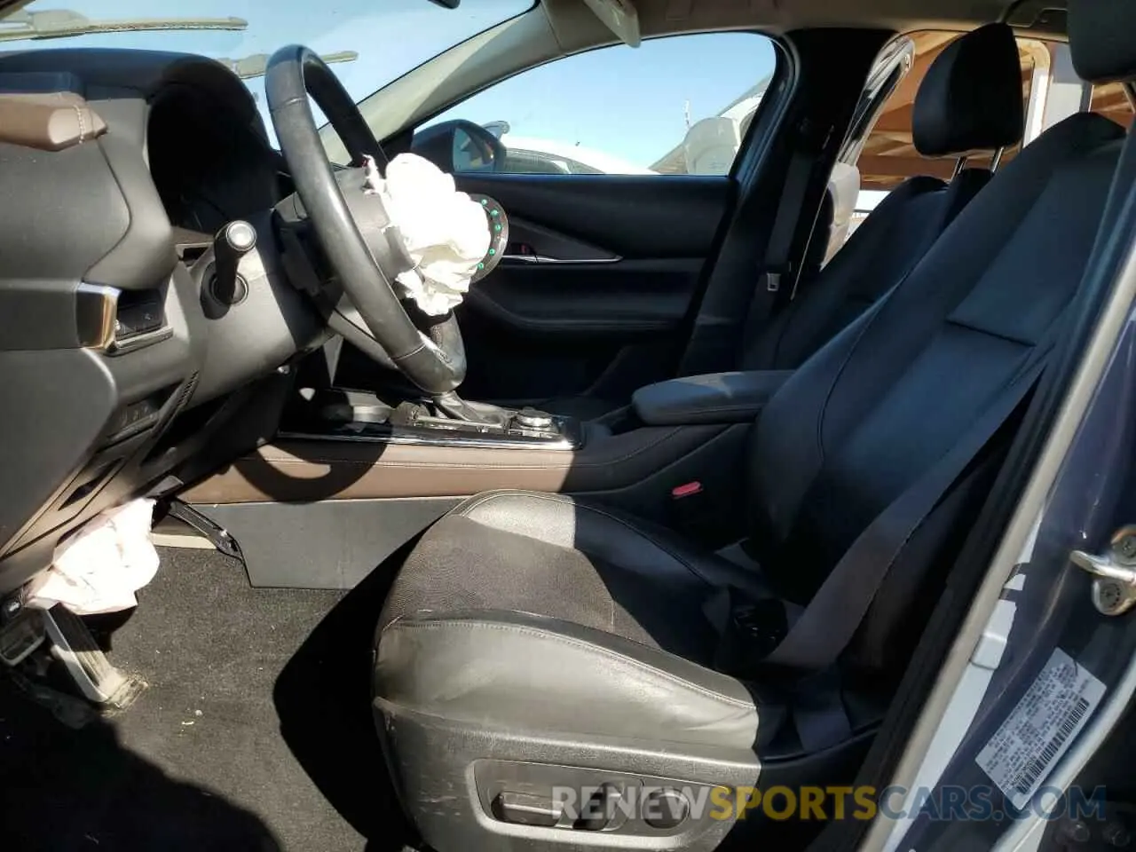7 Photograph of a damaged car 3MVDMBDY3MM262954 MAZDA CX30 2021