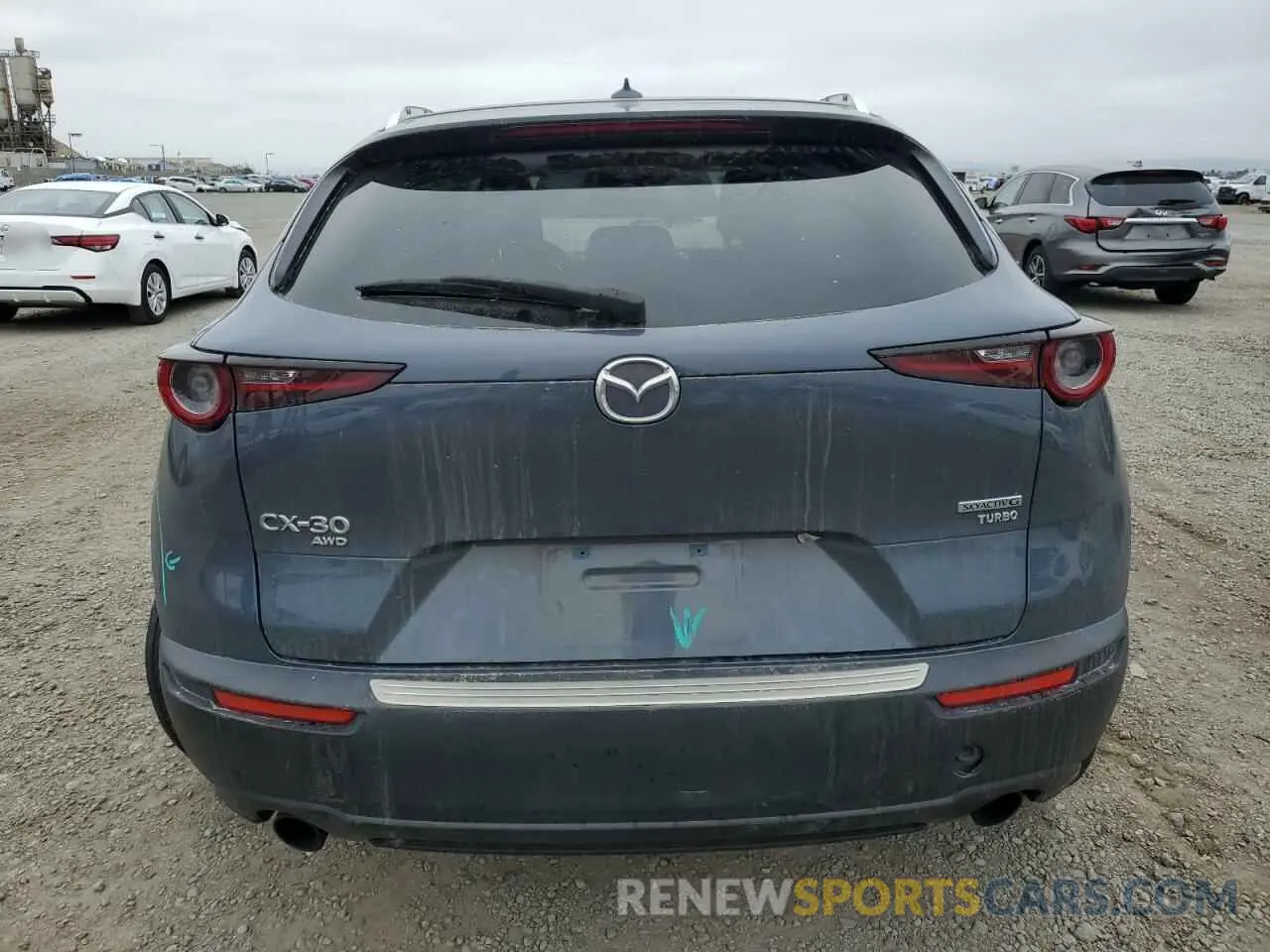 6 Photograph of a damaged car 3MVDMBDY4MM305004 MAZDA CX30 2021