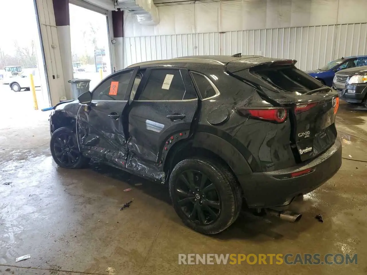 2 Photograph of a damaged car 3MVDMBDY5MM240776 MAZDA CX30 2021