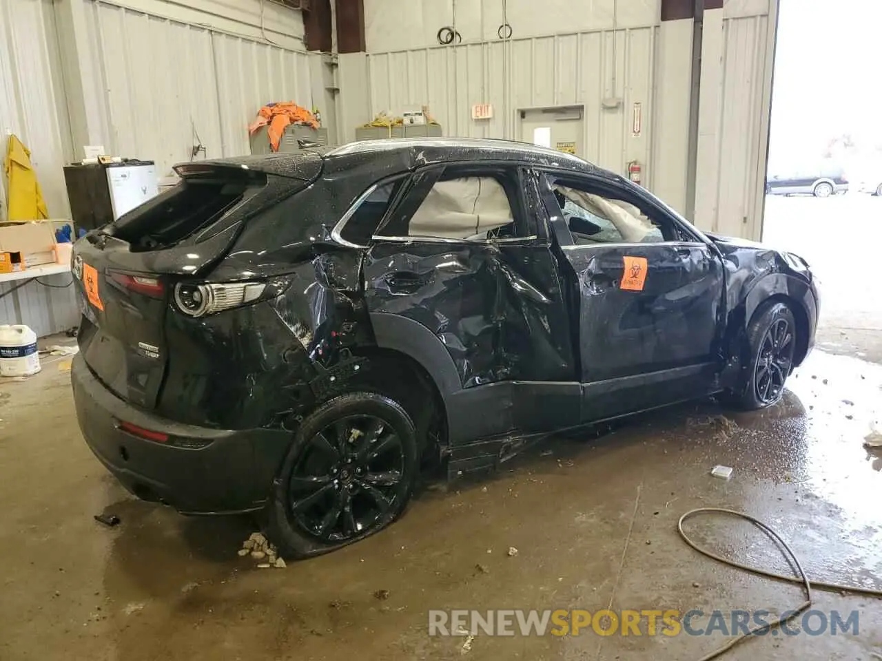 3 Photograph of a damaged car 3MVDMBDY5MM240776 MAZDA CX30 2021