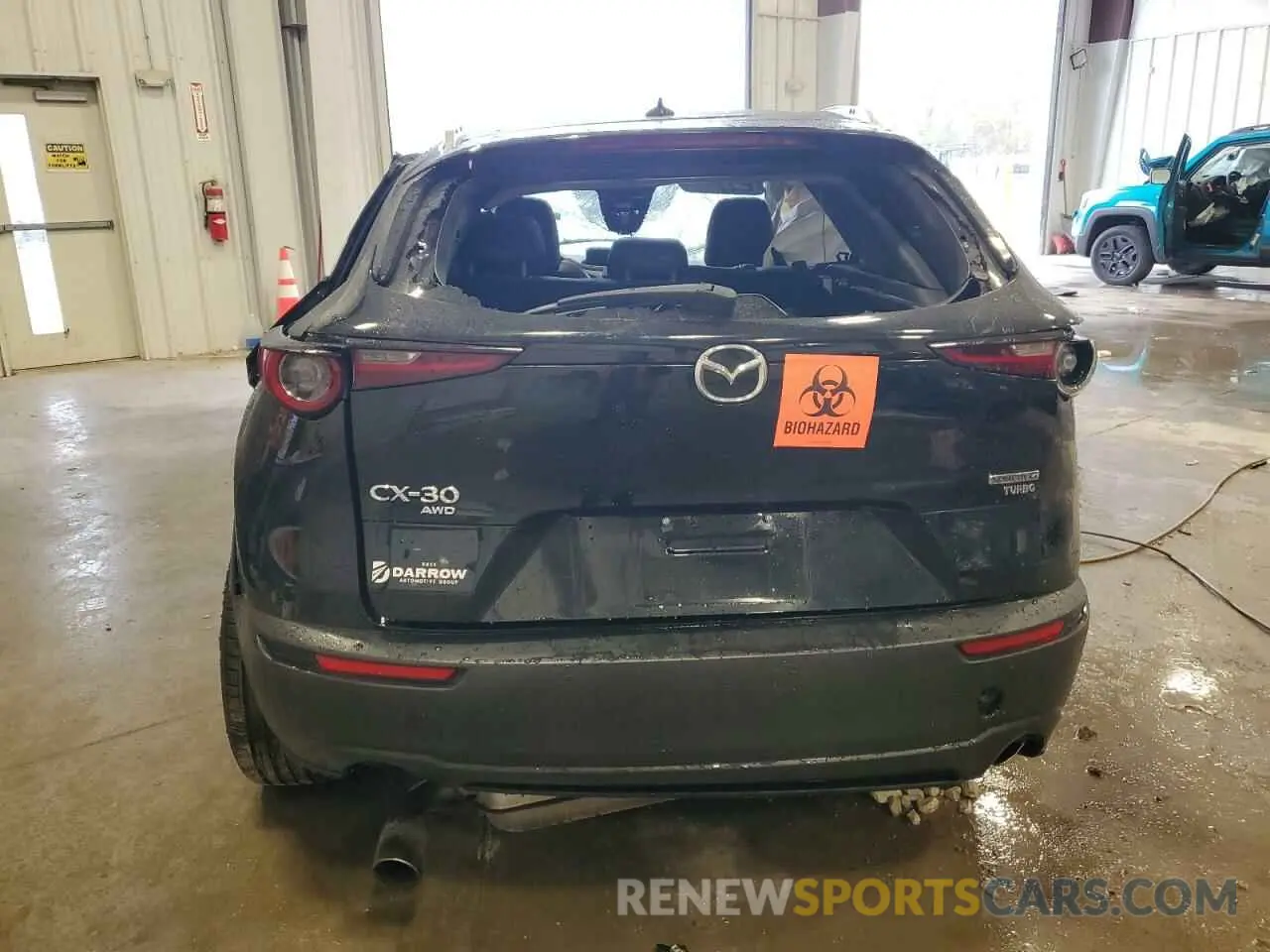 6 Photograph of a damaged car 3MVDMBDY5MM240776 MAZDA CX30 2021