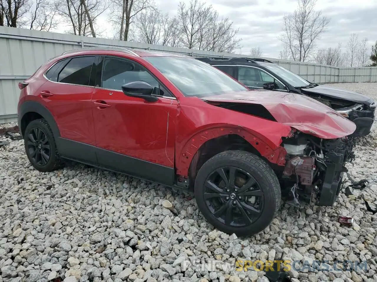 4 Photograph of a damaged car 3MVDMBDY8MM307404 MAZDA CX30 2021