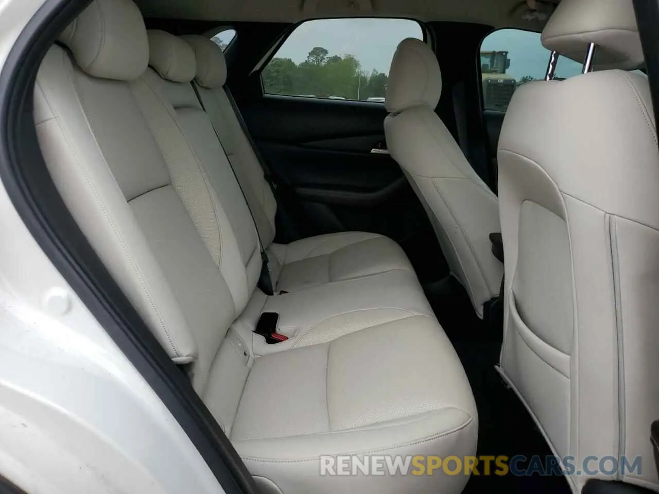 11 Photograph of a damaged car 3MVDMBEY0MM249142 MAZDA CX30 2021