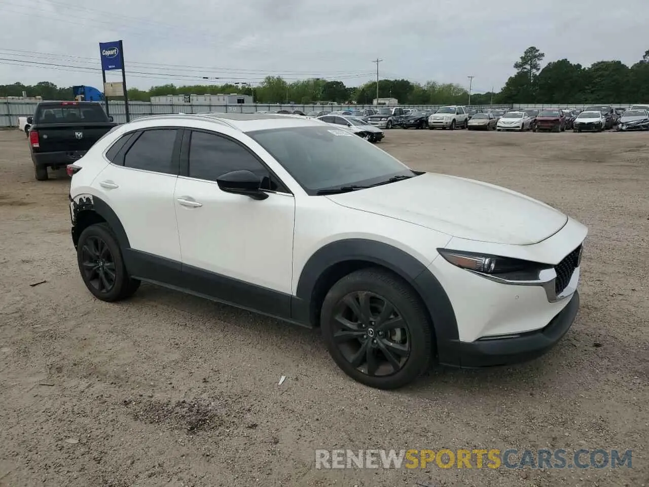 4 Photograph of a damaged car 3MVDMBEY0MM249142 MAZDA CX30 2021
