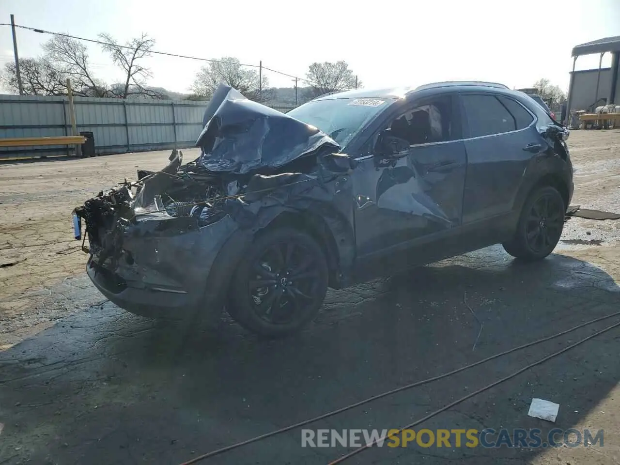 1 Photograph of a damaged car 3MVDMBEYXMM230372 MAZDA CX30 2021