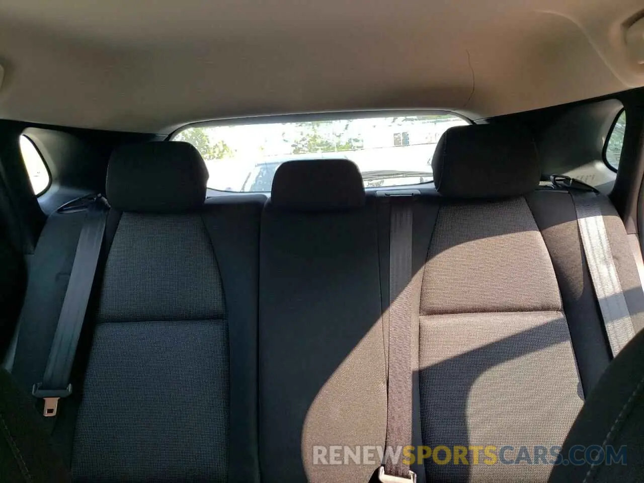 10 Photograph of a damaged car 3MVDMBAL2NM448737 MAZDA CX30 2022
