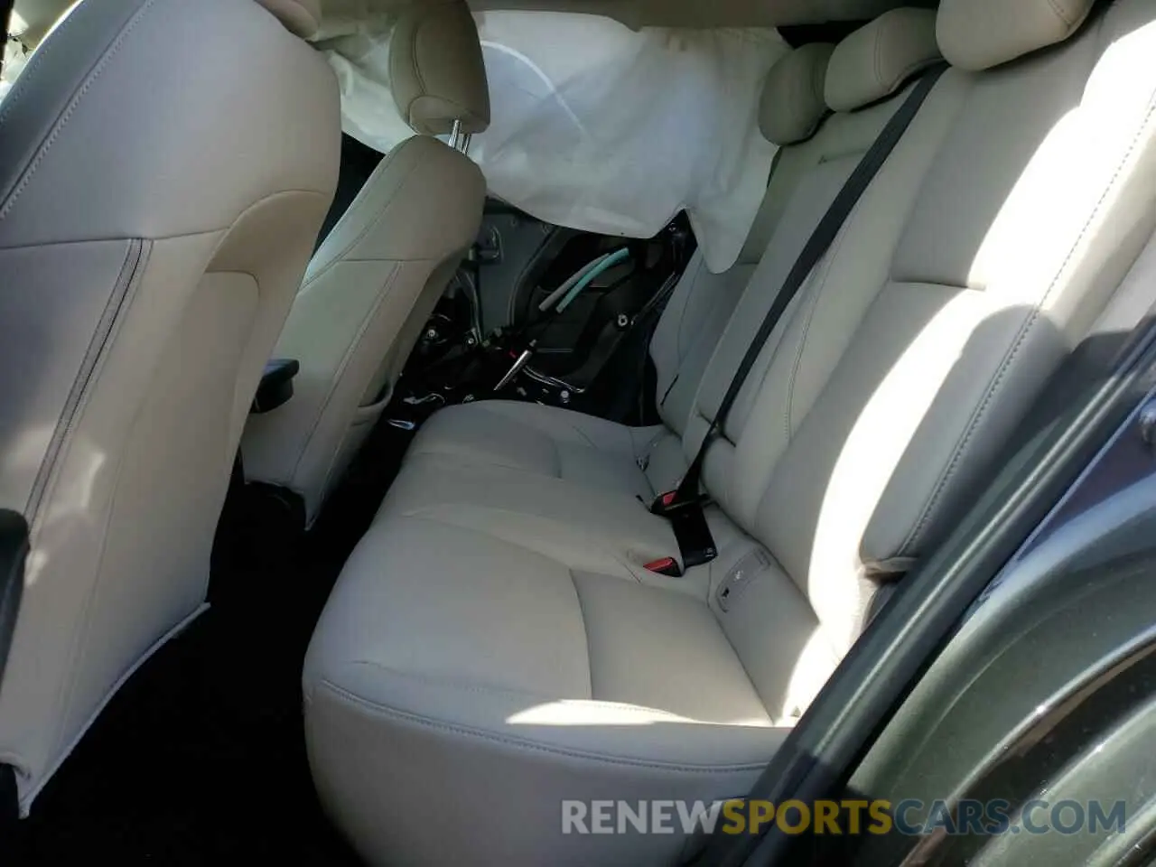 11 Photograph of a damaged car 3MVDMBAY8NM438421 MAZDA CX30 2022