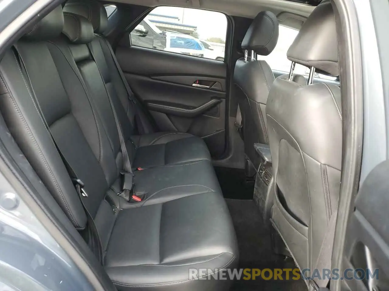 11 Photograph of a damaged car 3MVDMBAY8NM447233 MAZDA CX30 2022