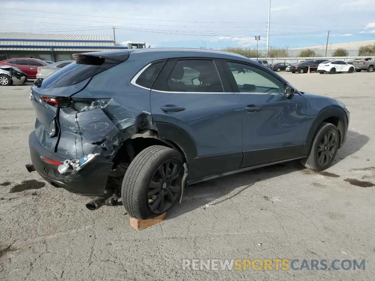 3 Photograph of a damaged car 3MVDMBAY8NM447233 MAZDA CX30 2022