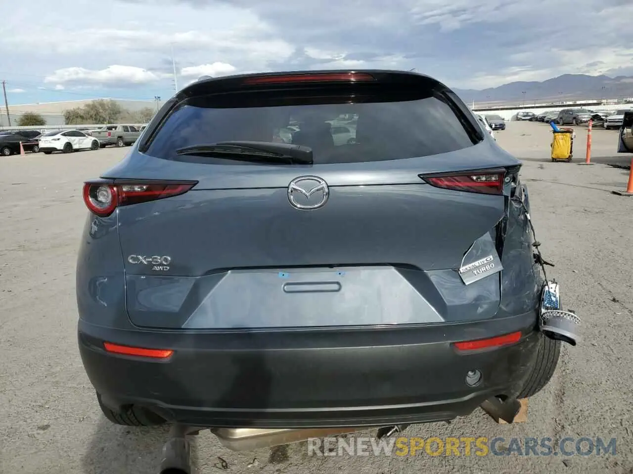 6 Photograph of a damaged car 3MVDMBAY8NM447233 MAZDA CX30 2022
