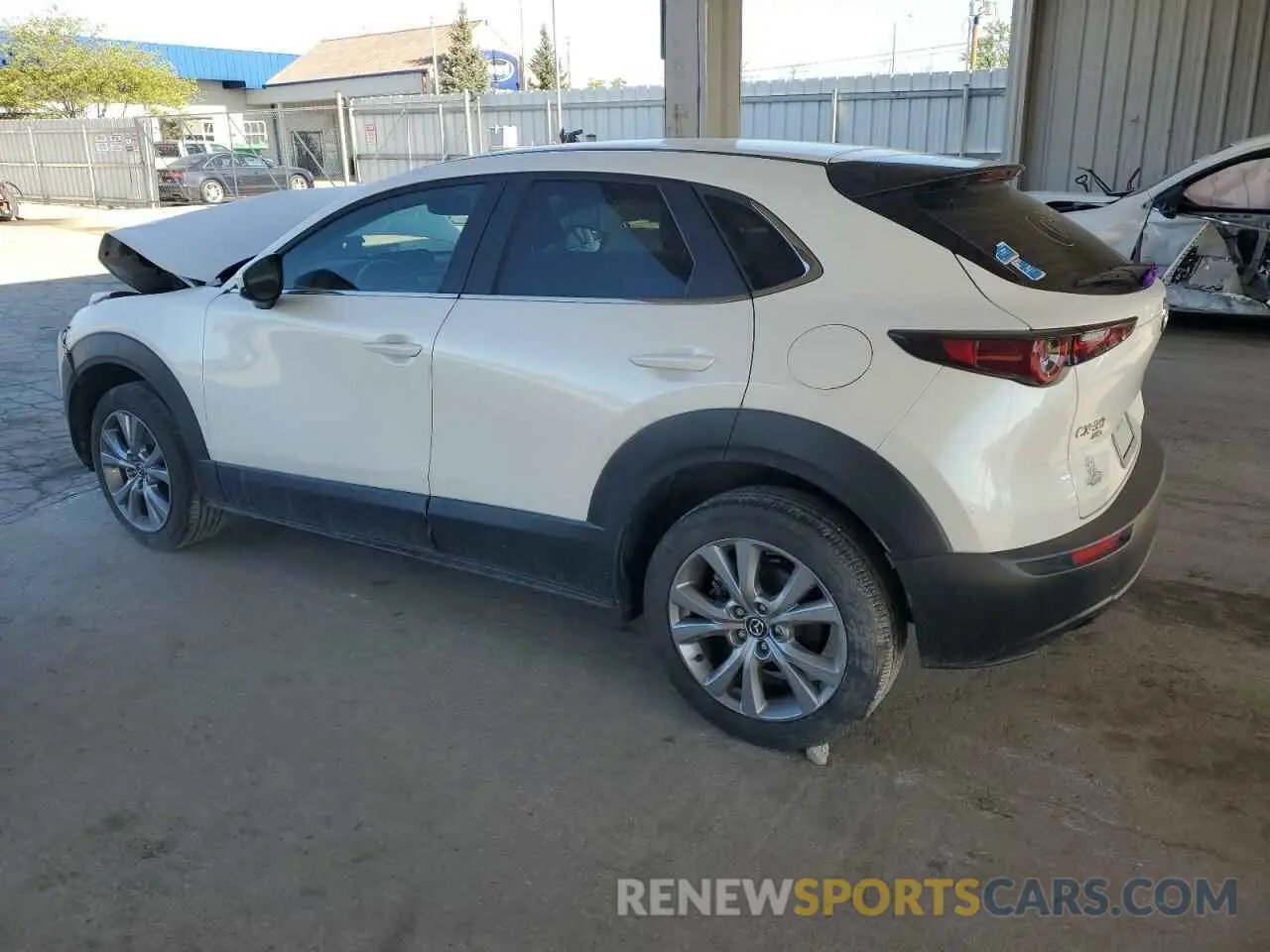2 Photograph of a damaged car 3MVDMBBL0NM457547 MAZDA CX30 2022