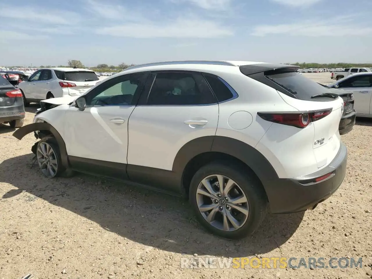 2 Photograph of a damaged car 3MVDMBBL1NM403335 MAZDA CX30 2022