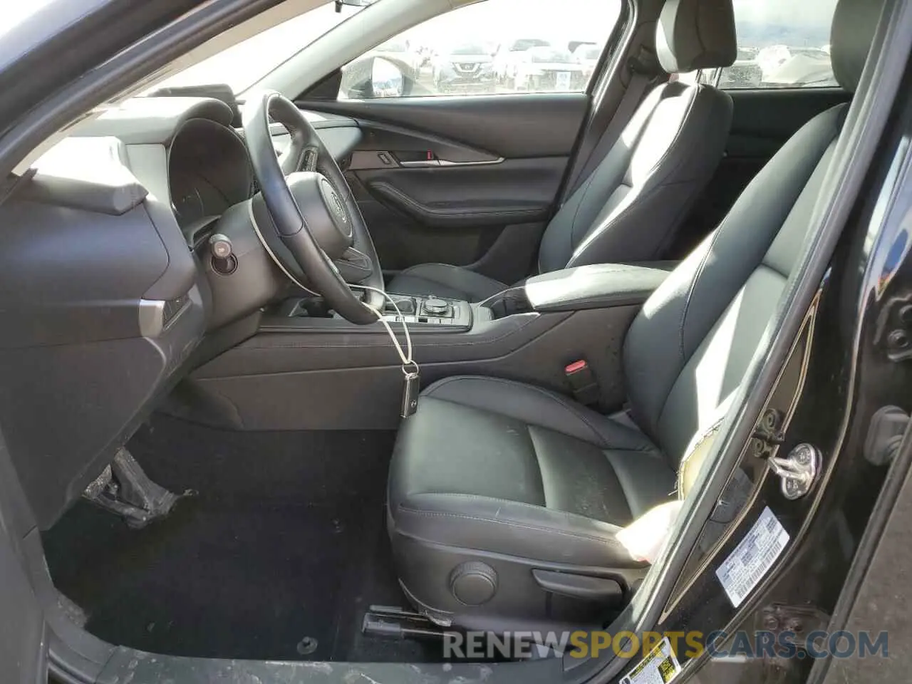 7 Photograph of a damaged car 3MVDMBBL5NM457110 MAZDA CX30 2022