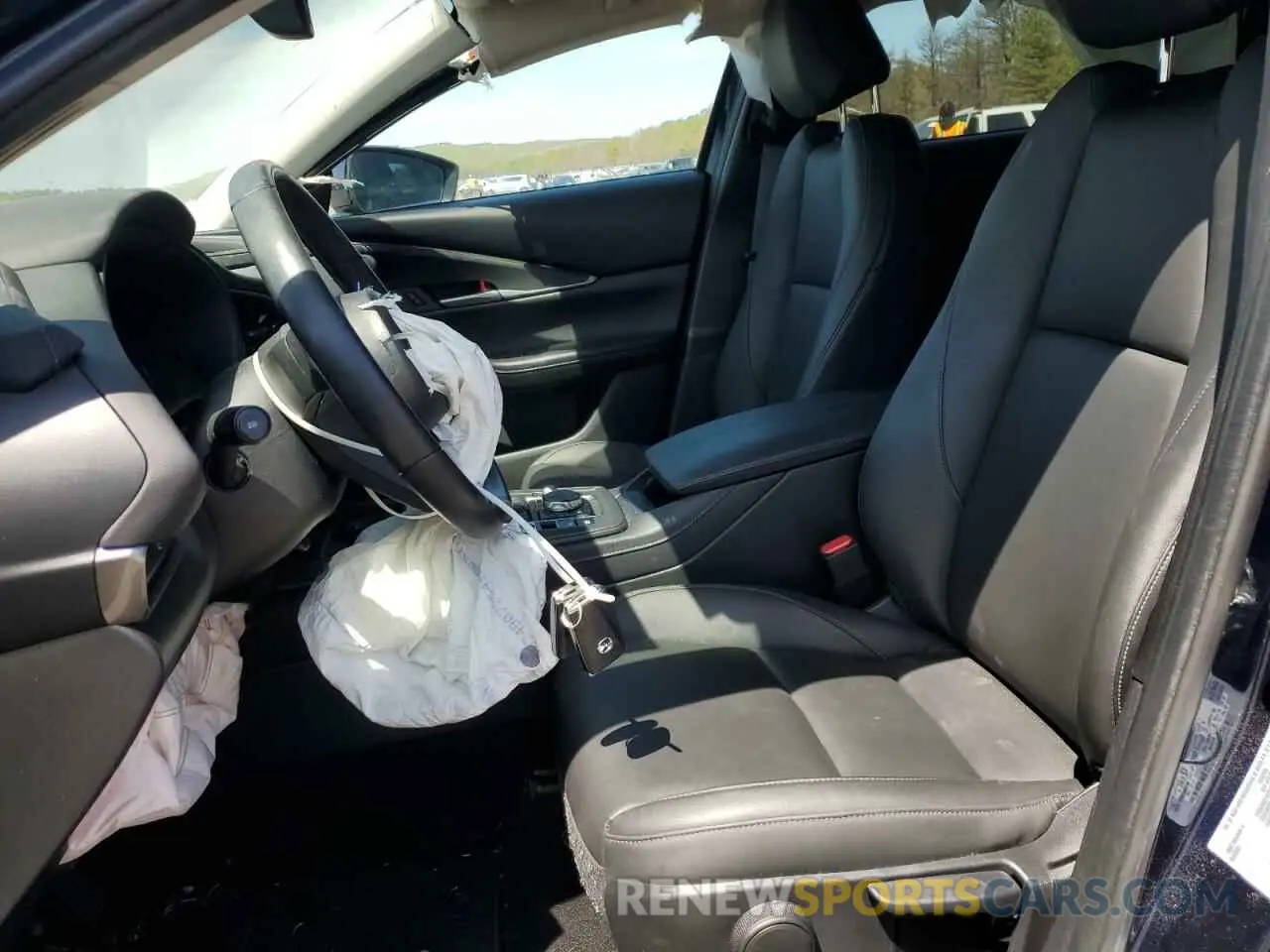 7 Photograph of a damaged car 3MVDMBBL6NM452823 MAZDA CX30 2022