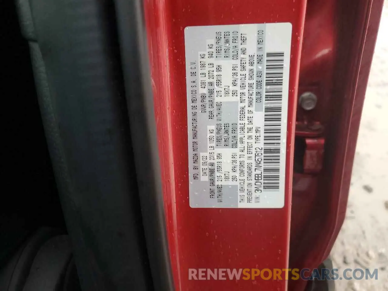 12 Photograph of a damaged car 3MVDMBBL7NM457612 MAZDA CX30 2022