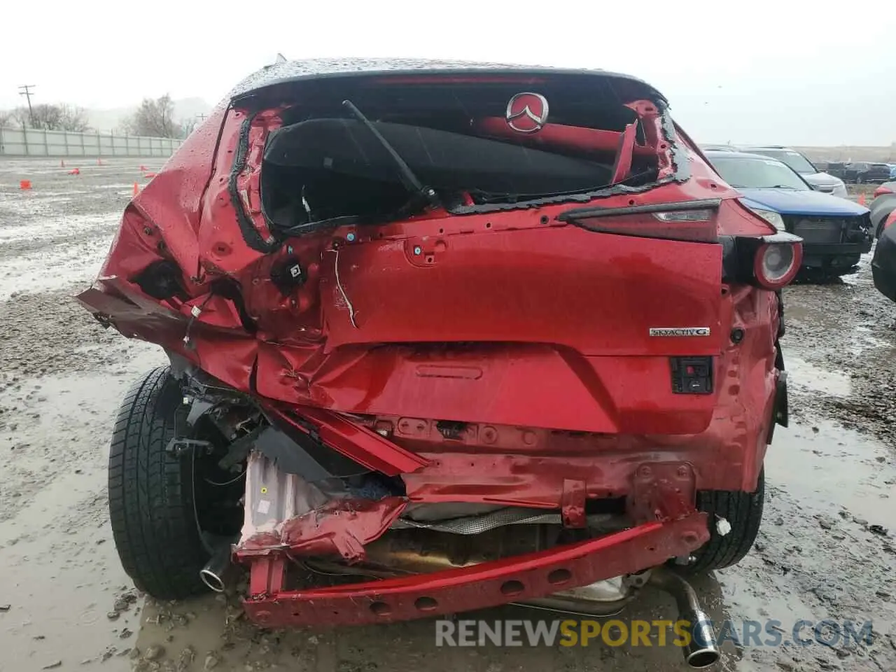 6 Photograph of a damaged car 3MVDMBBL7NM457612 MAZDA CX30 2022