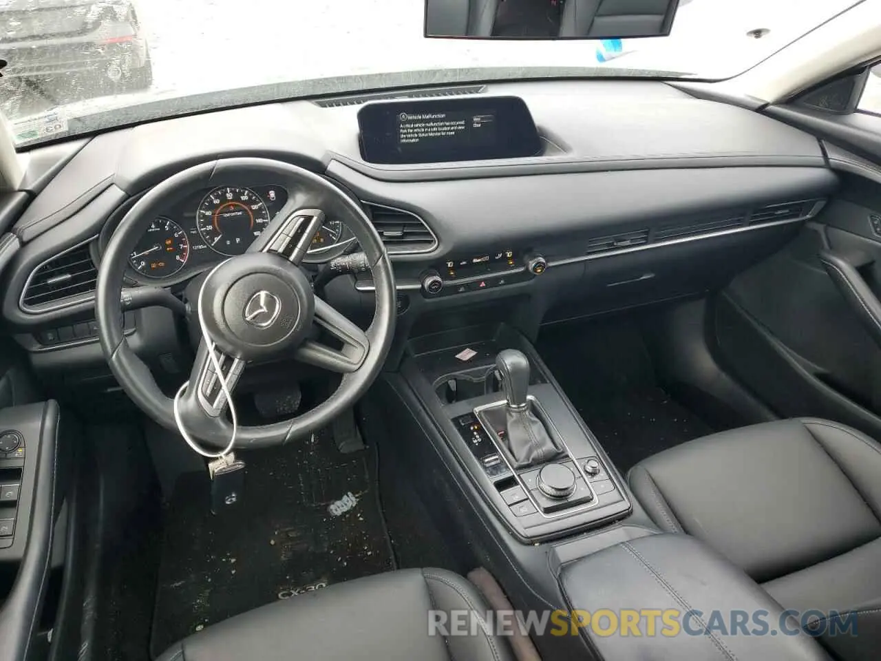 8 Photograph of a damaged car 3MVDMBBL7NM457805 MAZDA CX30 2022