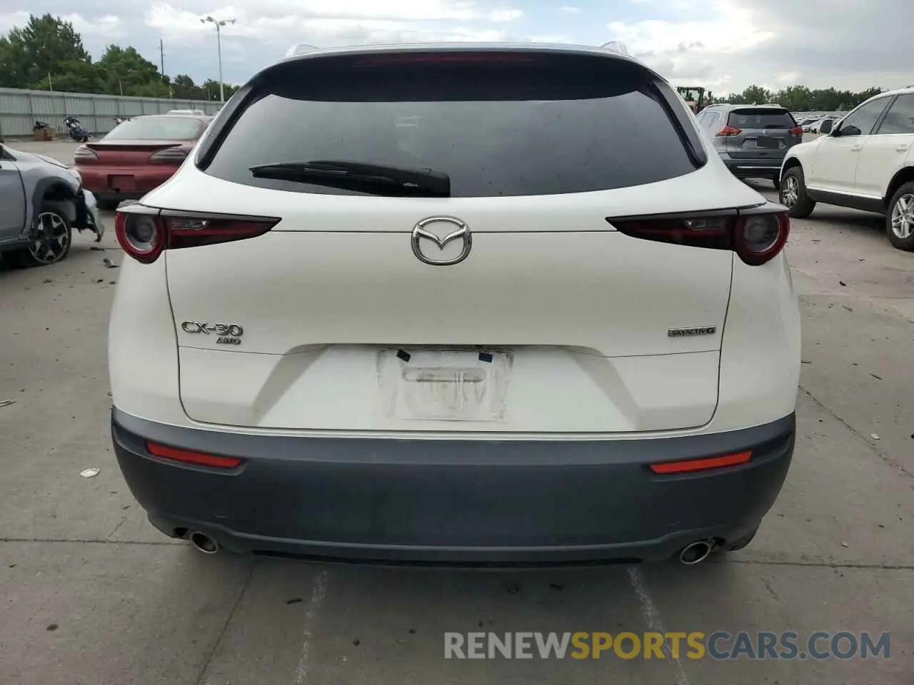 6 Photograph of a damaged car 3MVDMBBL9NM411859 MAZDA CX30 2022