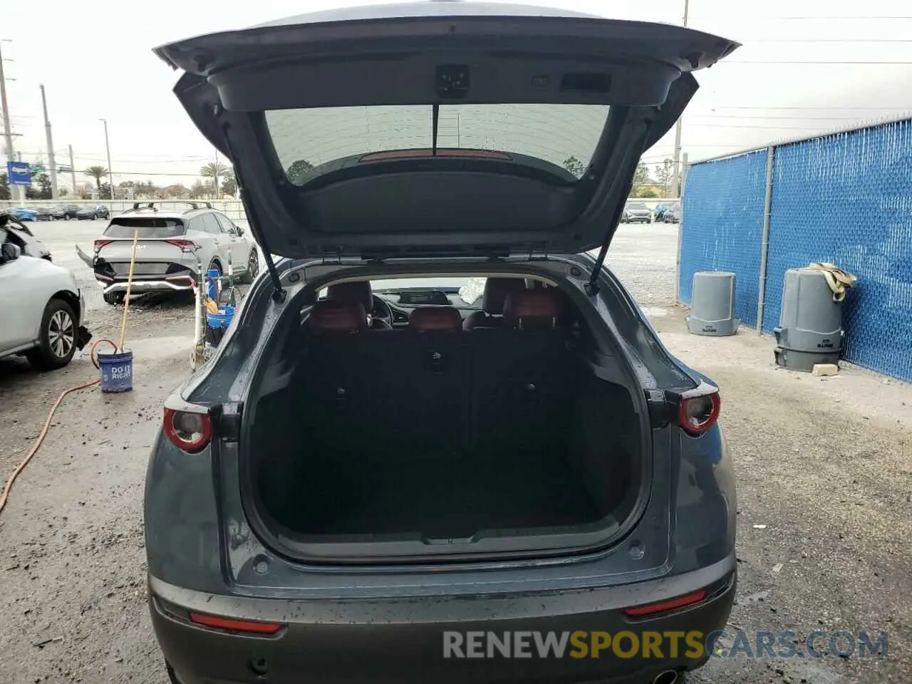 6 Photograph of a damaged car 3MVDMBCL0NM400960 MAZDA CX30 2022