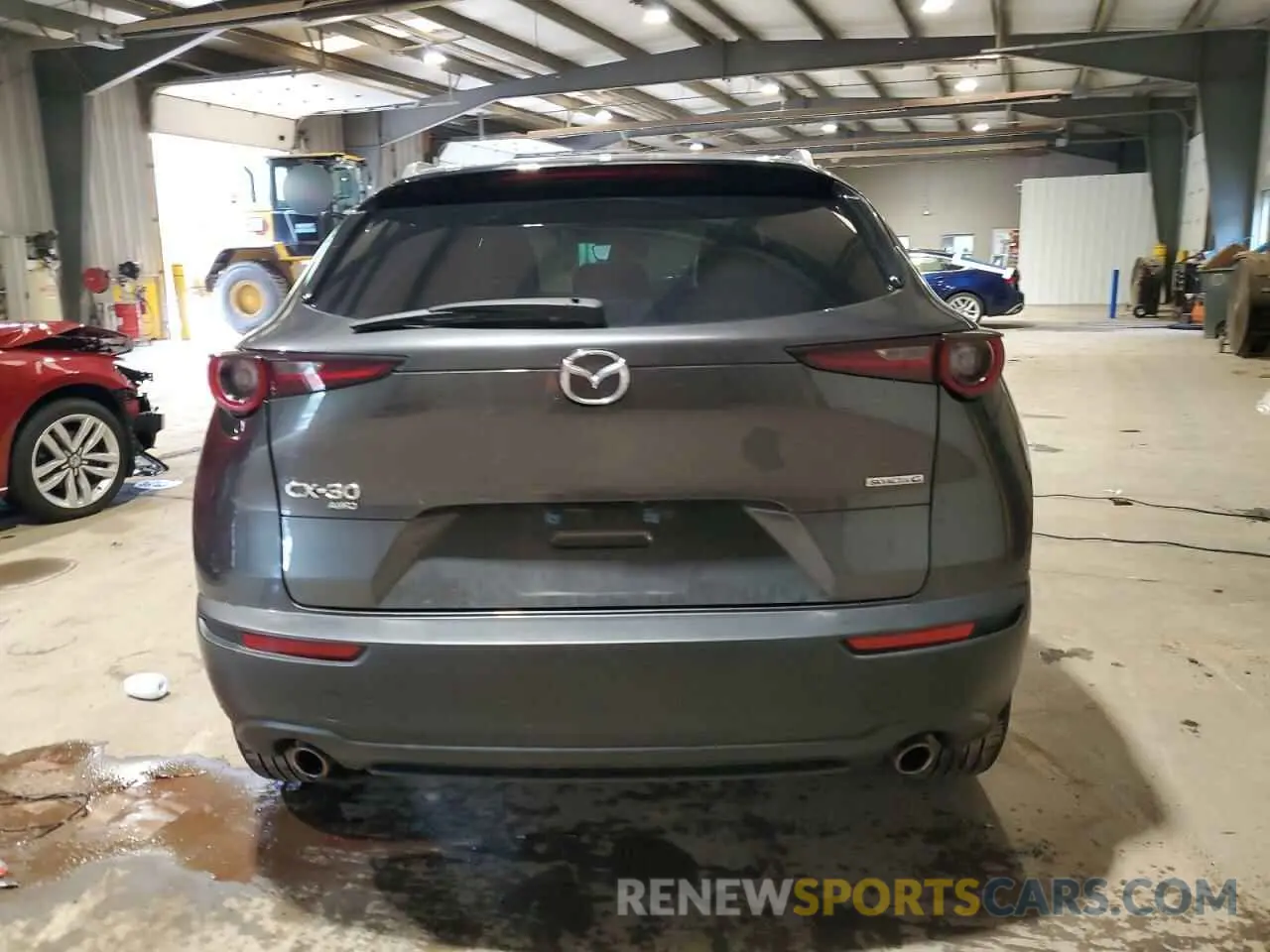 6 Photograph of a damaged car 3MVDMBCL2NM431272 MAZDA CX30 2022