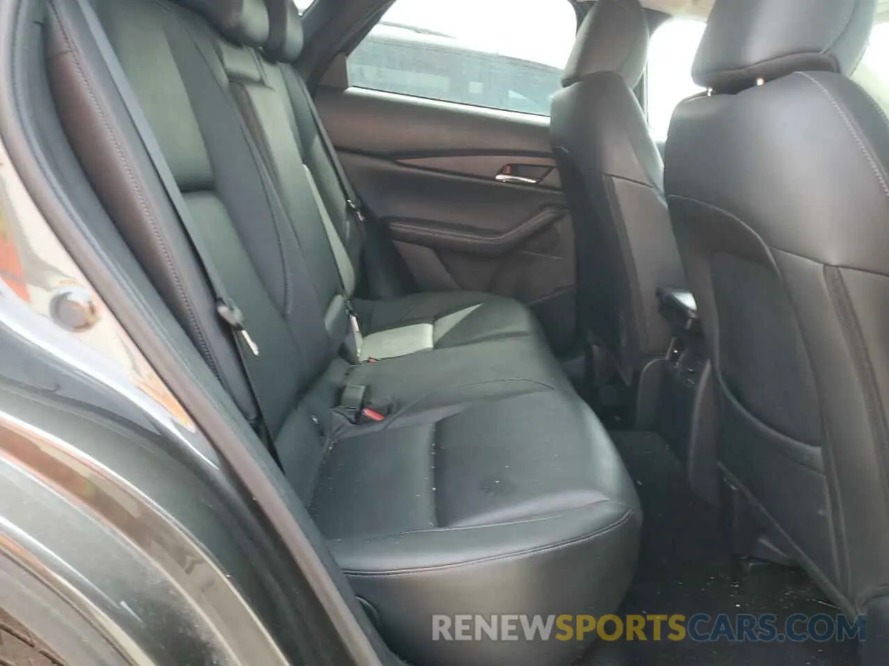 11 Photograph of a damaged car 3MVDMBCL2NM440795 MAZDA CX30 2022