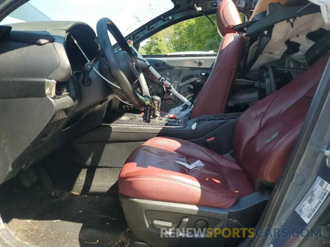 7 Photograph of a damaged car 3MVDMBCL5NM445733 MAZDA CX30 2022