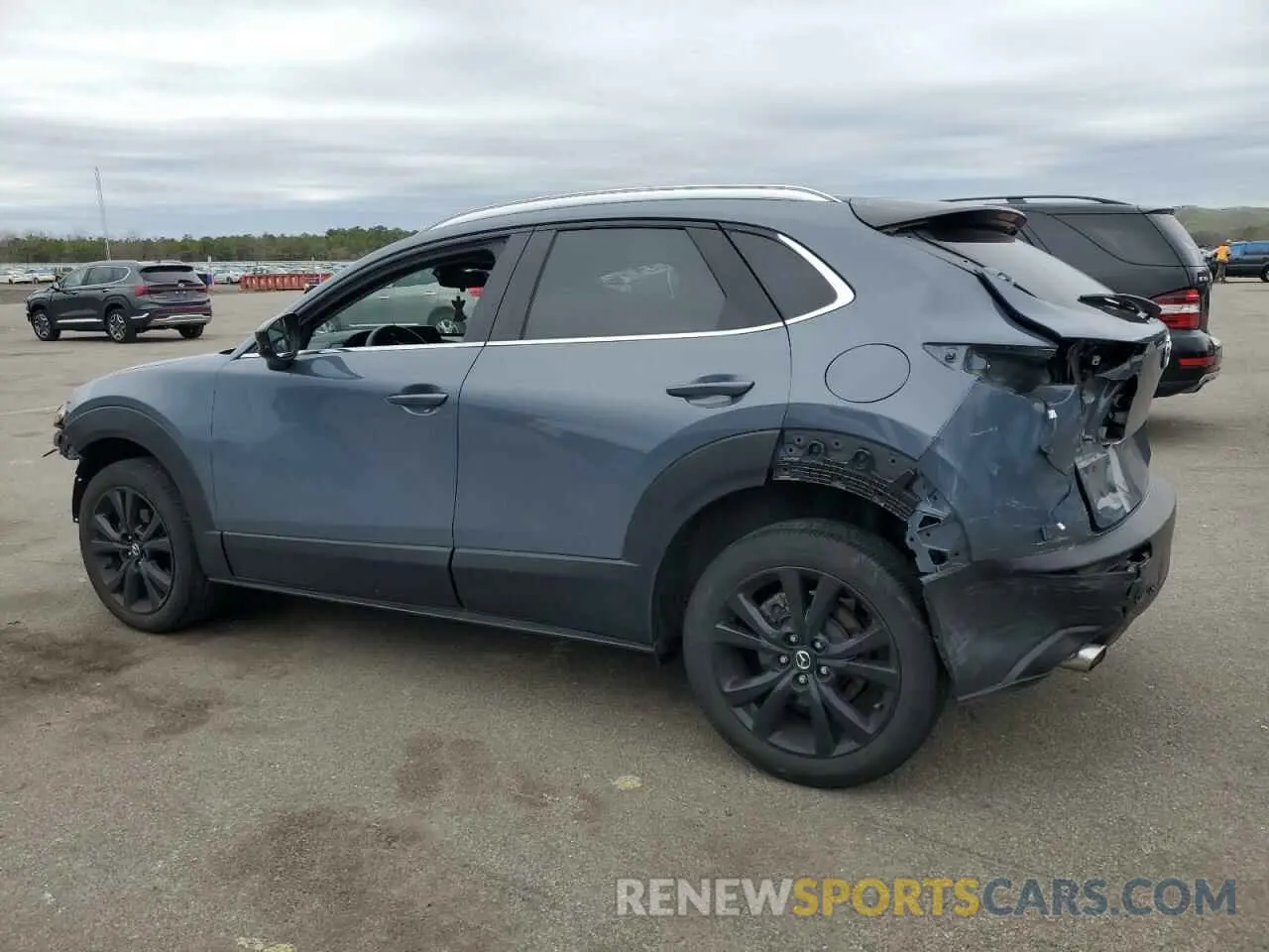 2 Photograph of a damaged car 3MVDMBCL6NM411302 MAZDA CX30 2022