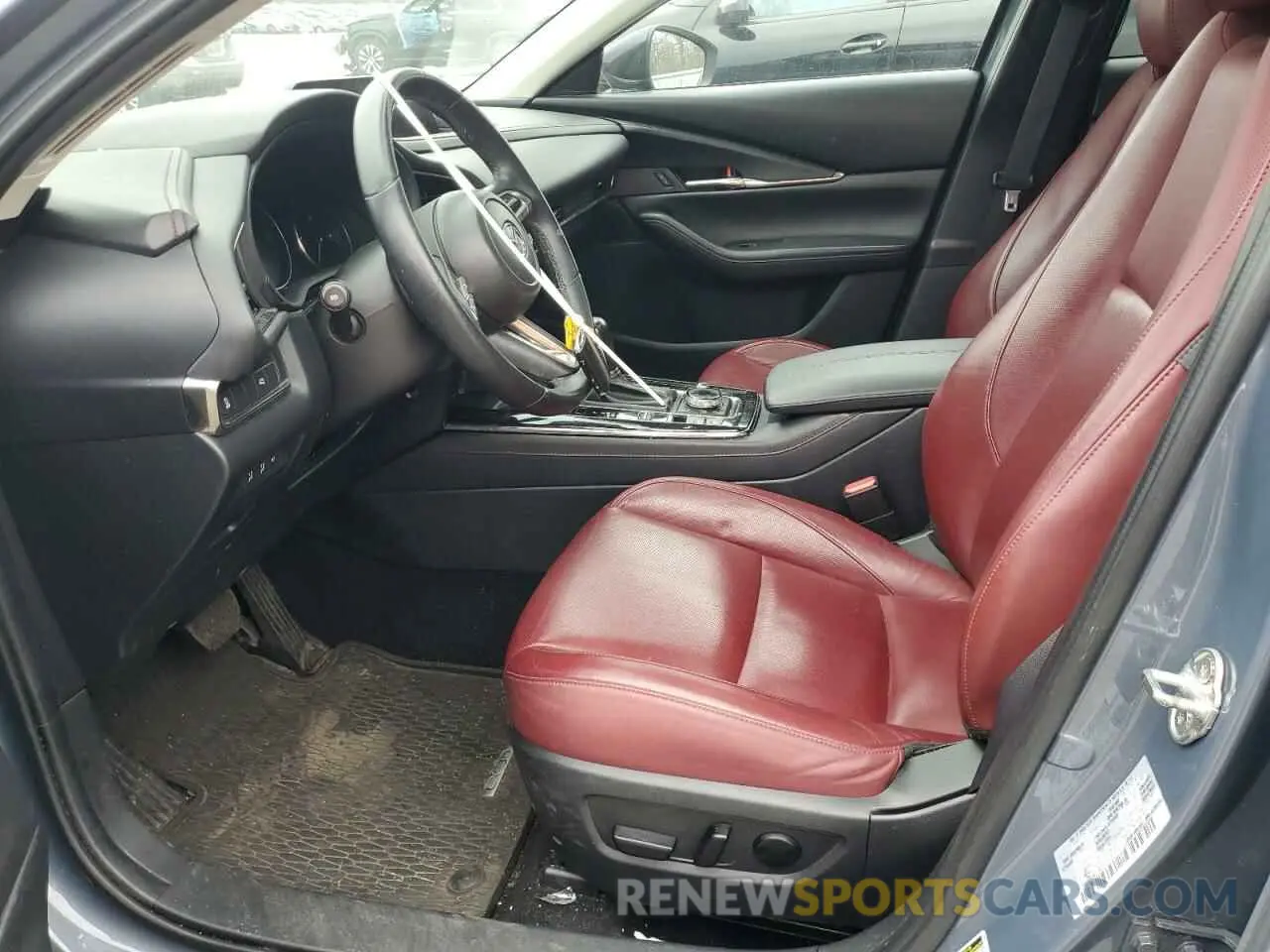 7 Photograph of a damaged car 3MVDMBCL6NM411302 MAZDA CX30 2022