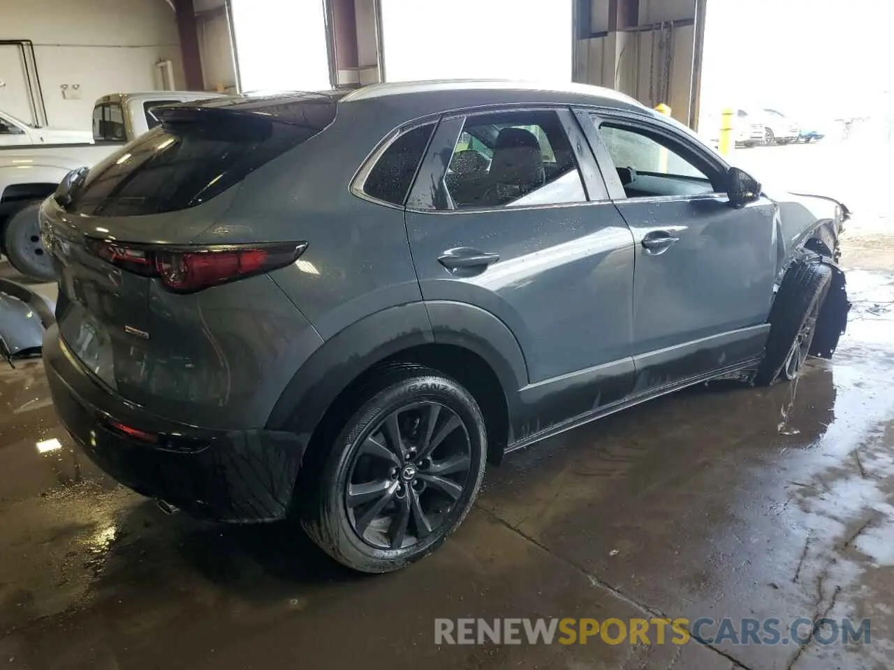 3 Photograph of a damaged car 3MVDMBCL8NM423872 MAZDA CX30 2022