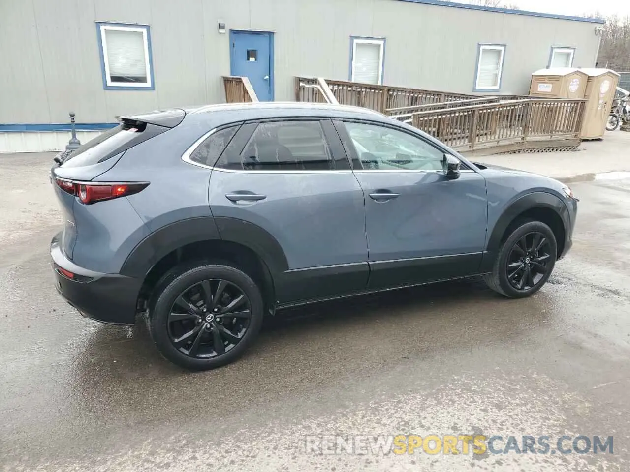 3 Photograph of a damaged car 3MVDMBCL9NM423198 MAZDA CX30 2022