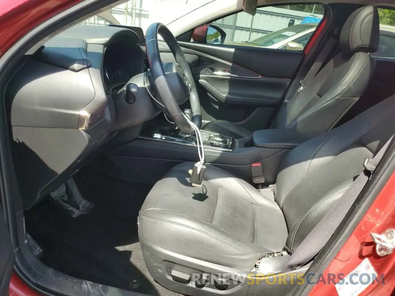 7 Photograph of a damaged car 3MVDMBCLXNM404384 MAZDA CX30 2022