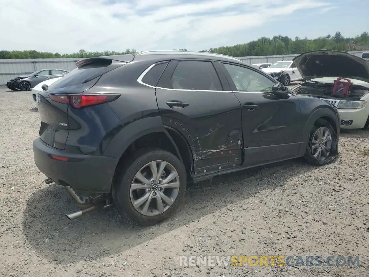 3 Photograph of a damaged car 3MVDMBDL2NM428998 MAZDA CX30 2022