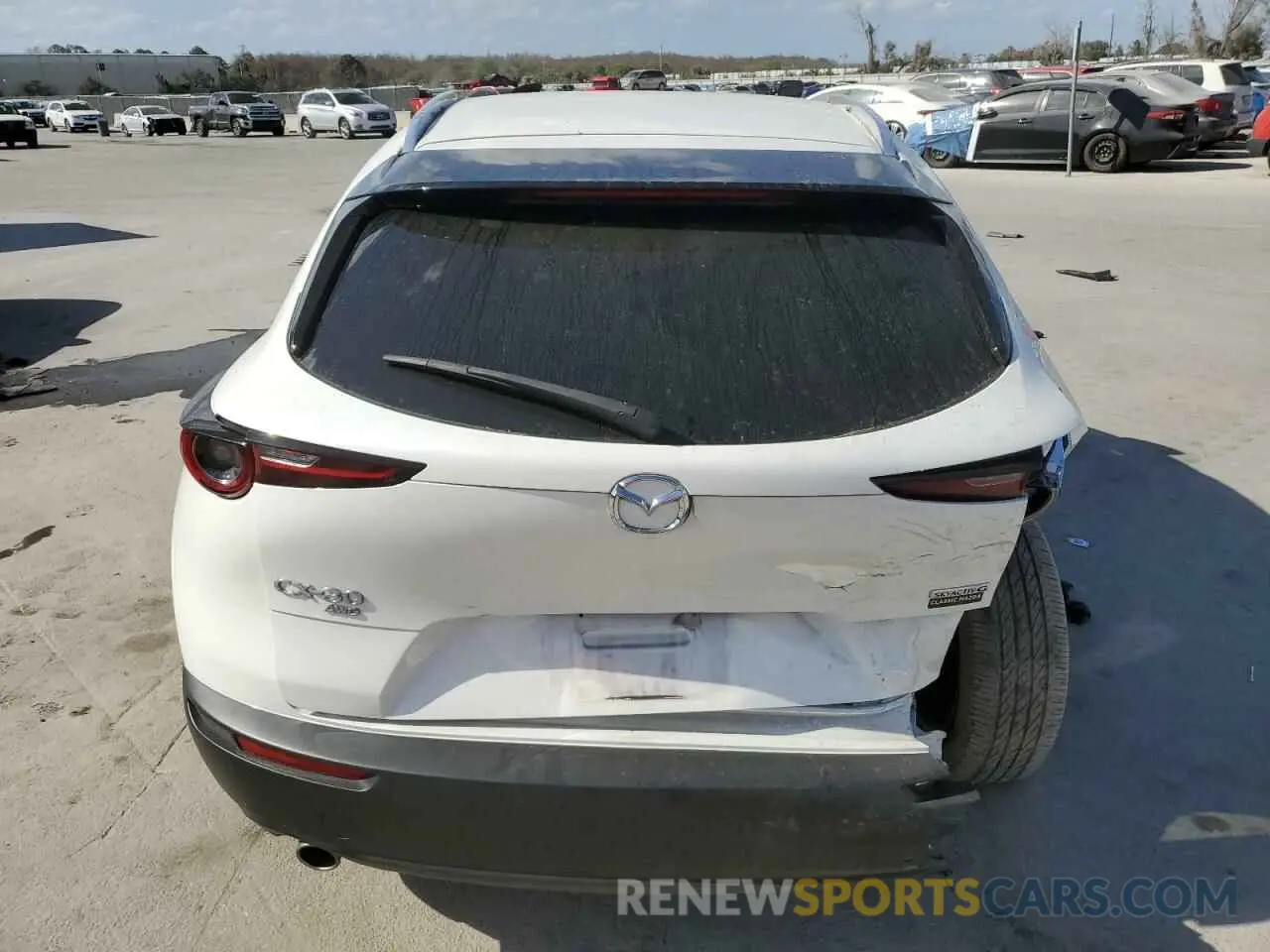 6 Photograph of a damaged car 3MVDMBDL2NM450693 MAZDA CX30 2022