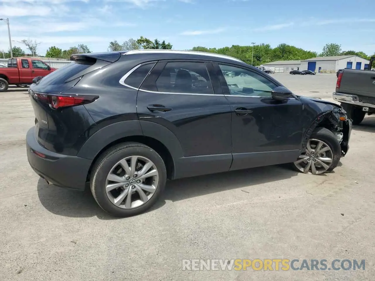 3 Photograph of a damaged car 3MVDMBDL4NM435158 MAZDA CX30 2022