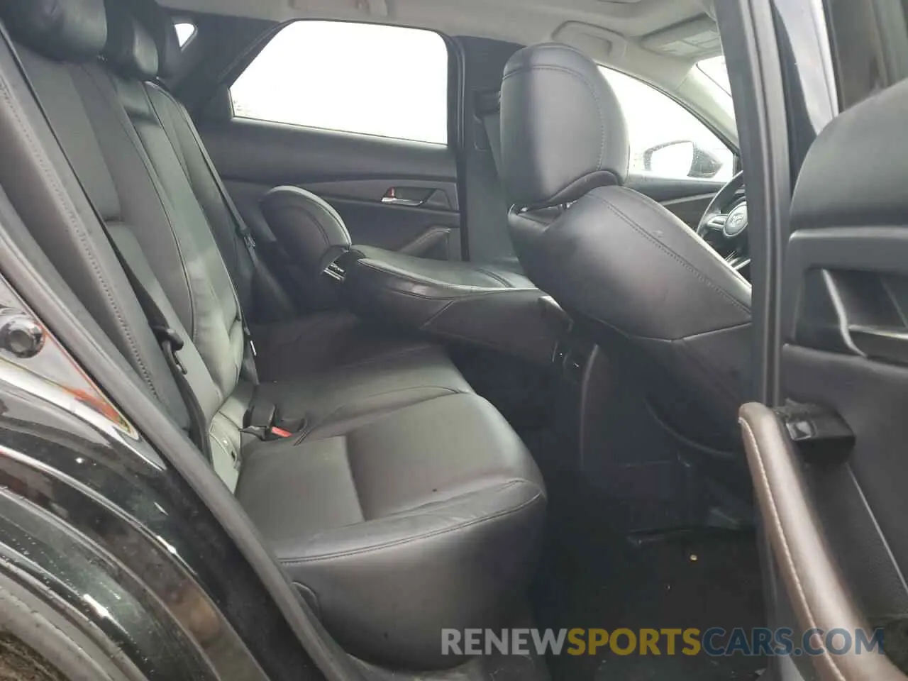12 Photograph of a damaged car 3MVDMBDL7NM443738 MAZDA CX30 2022