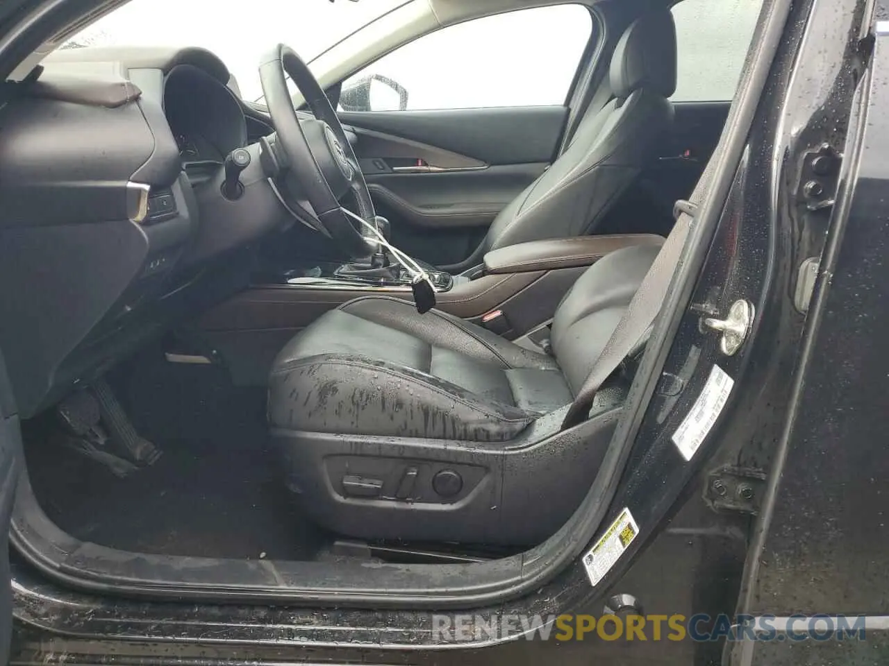 7 Photograph of a damaged car 3MVDMBDL7NM443738 MAZDA CX30 2022