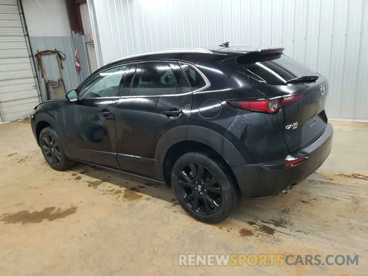 2 Photograph of a damaged car 3MVDMBDY1NM447375 MAZDA CX30 2022