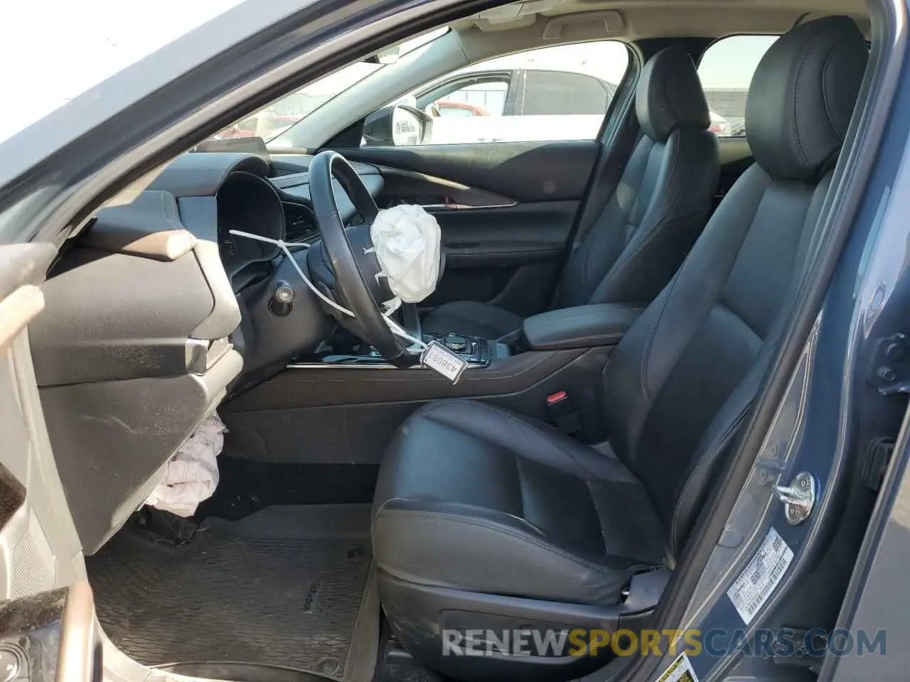 7 Photograph of a damaged car 3MVDMBDY5NM438081 MAZDA CX30 2022