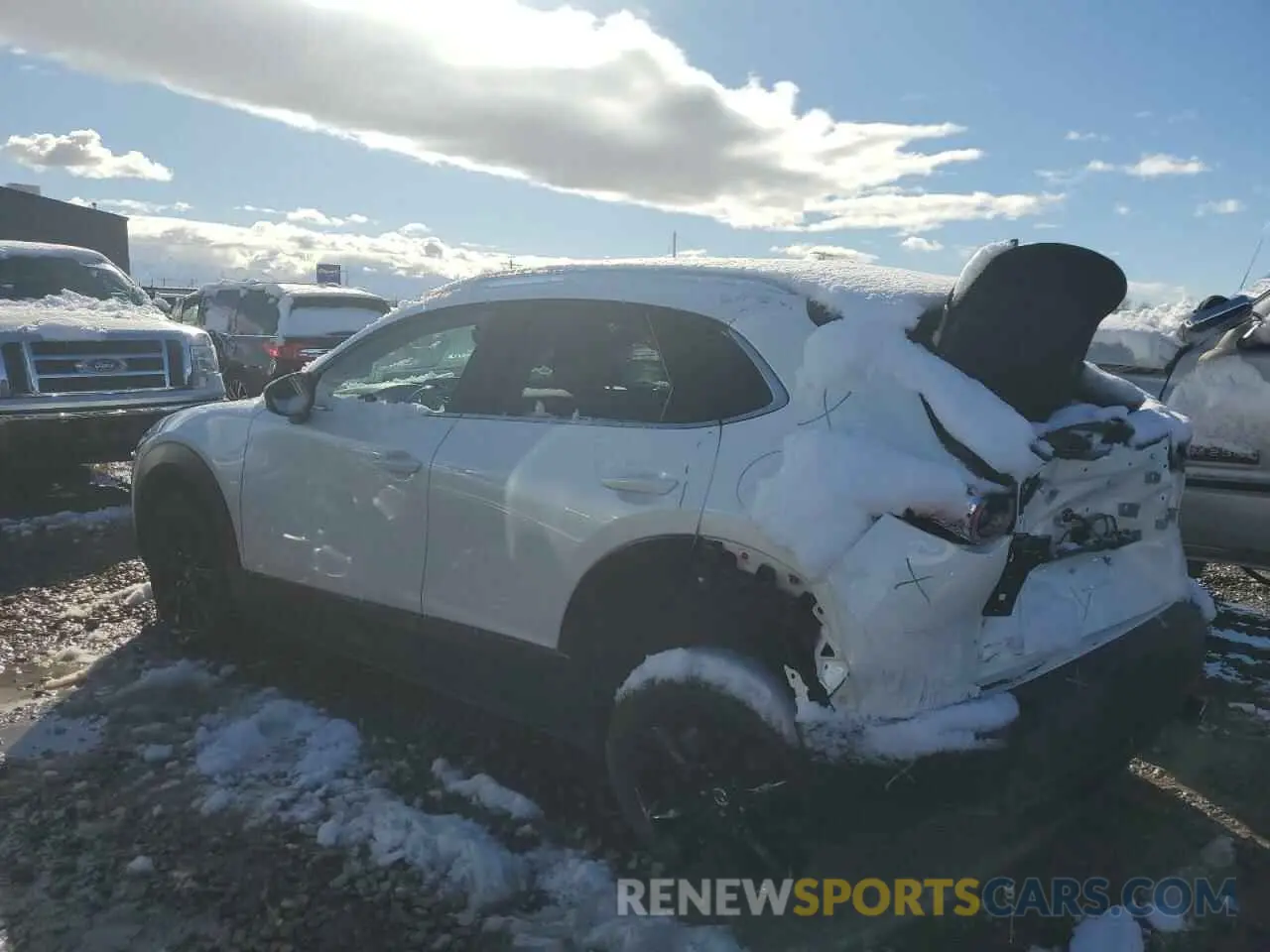 2 Photograph of a damaged car 3MVDMBDY8NM459488 MAZDA CX30 2022
