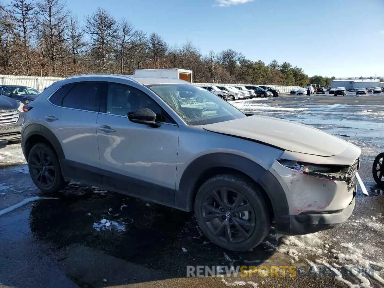 4 Photograph of a damaged car 3MVDMBEY2NM441115 MAZDA CX30 2022