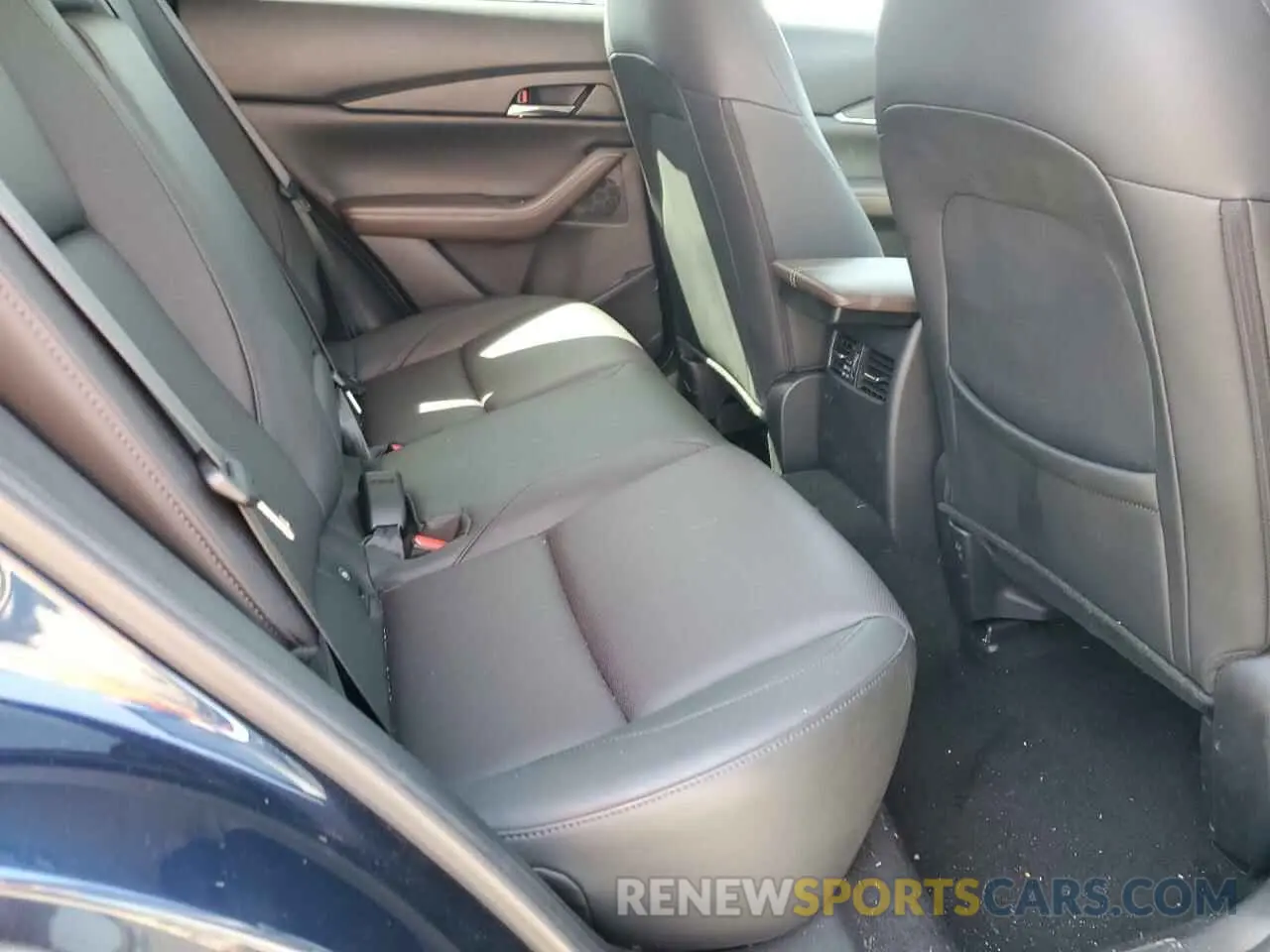 11 Photograph of a damaged car 3MVDMBEY7NM431535 MAZDA CX30 2022