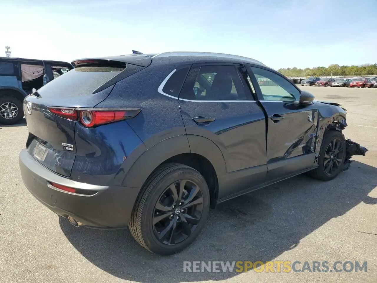 3 Photograph of a damaged car 3MVDMBEY7NM431535 MAZDA CX30 2022