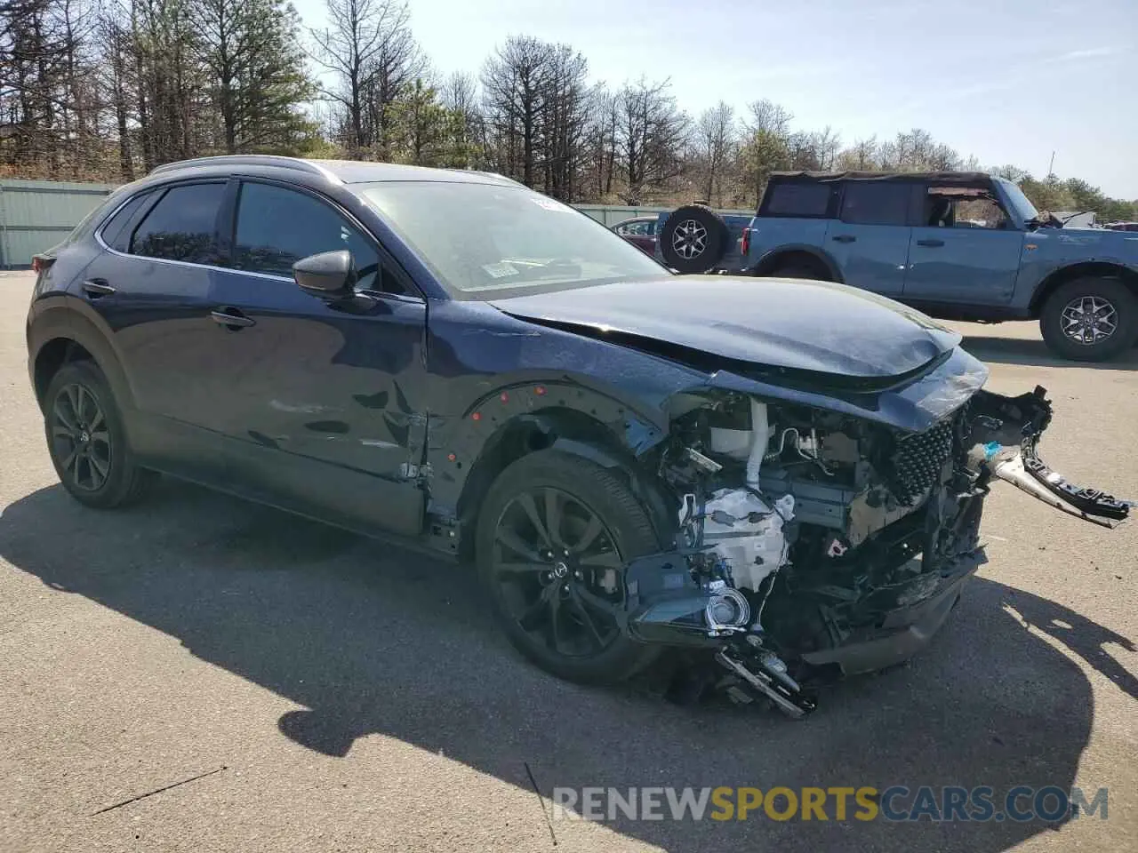 4 Photograph of a damaged car 3MVDMBEY7NM431535 MAZDA CX30 2022