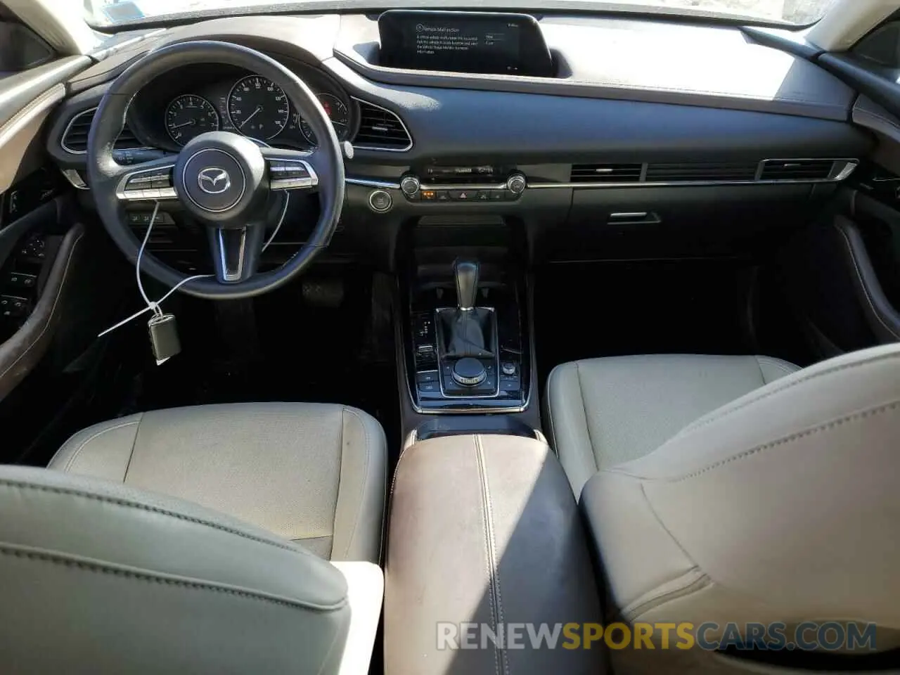 8 Photograph of a damaged car 3MVDMBEY9NM442620 MAZDA CX30 2022
