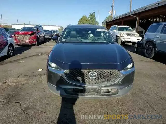 11 Photograph of a damaged car 3MVDMBEYXNM412364 MAZDA CX30 2022